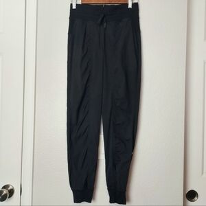 Lululemon Dance Studio Mid-Rise Jogger Black Size 4